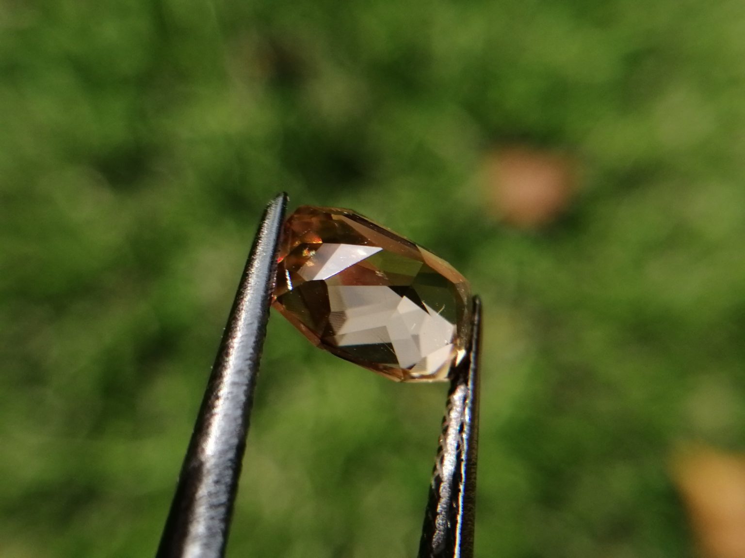 8_Natural Yellow Zircon Danu Group gemstones