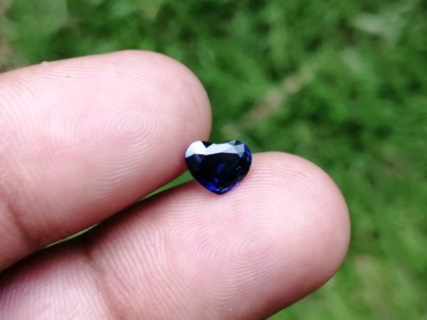 9_Ceylon Natural Royal Blue Sapphire Heart Danu Group Gemstones