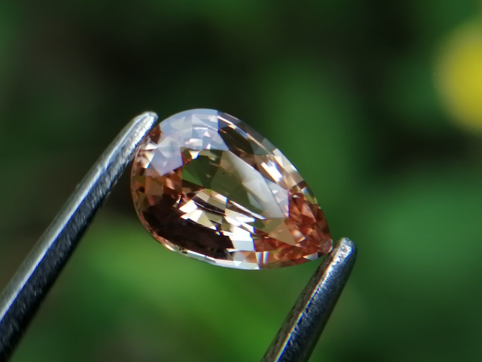 20_Natural Padparadscha sapphire king sapphire from danu group