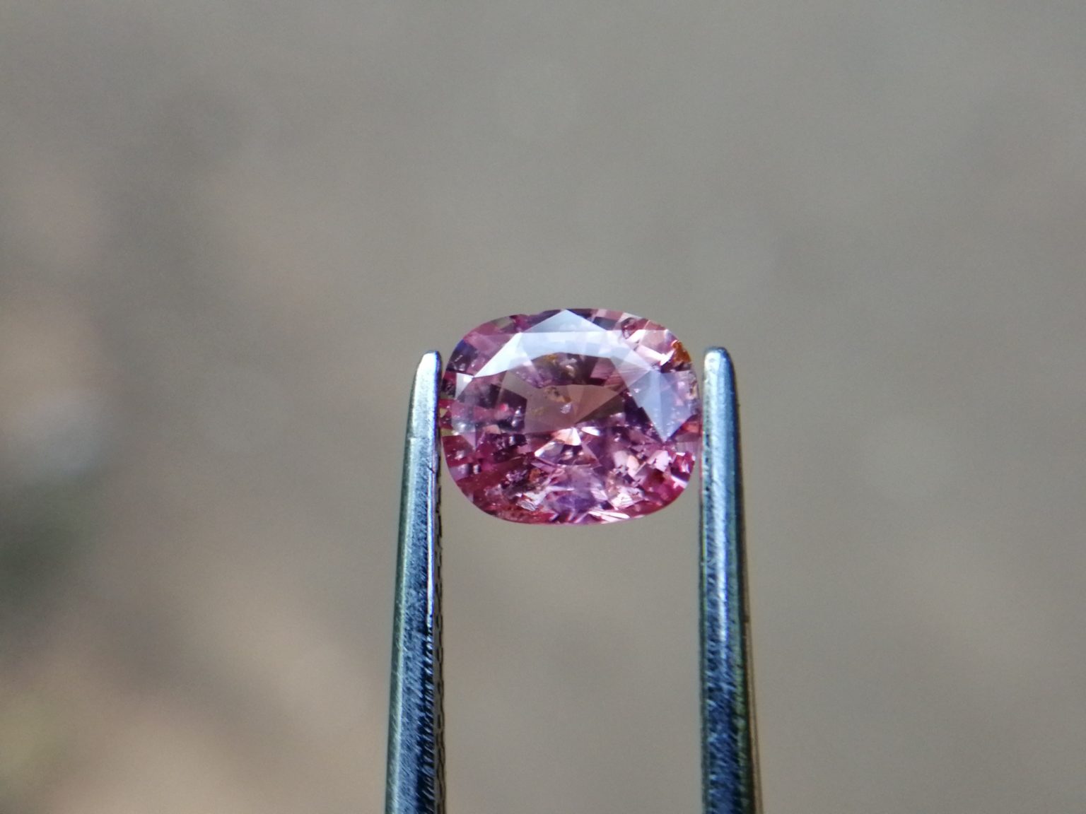 7_Natural Padparadscha sapphire king sapphire from danu group