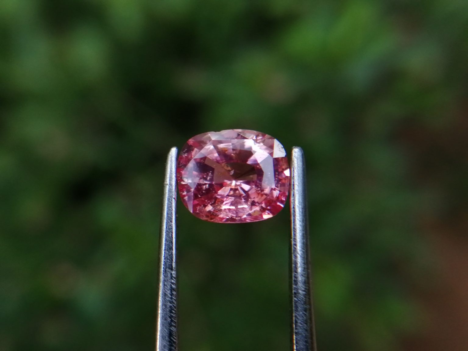 7_Natural Padparadscha sapphire king sapphire from danu group