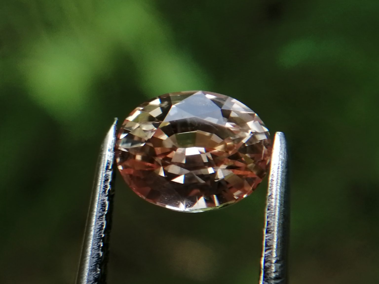 Natural Suset Light Padparadscha Sapphire Ceylon king sapphire from Ratnapura underground mining danu Group Gemstones