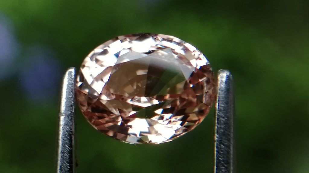 Natural Champagne Sapphire - Peach Sapphire Sri Lanka