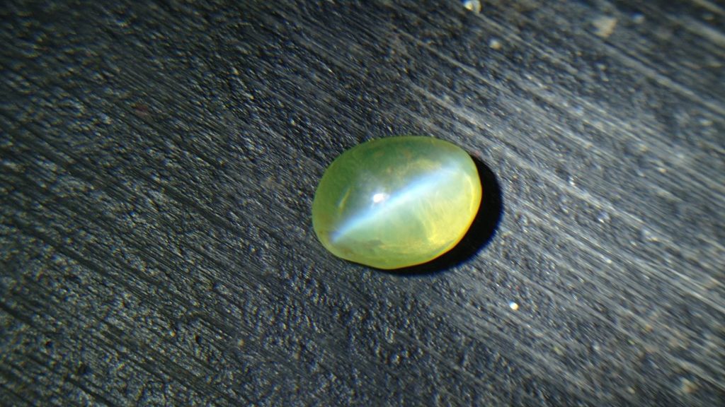 Natural Chrysoberyl Cats Eye