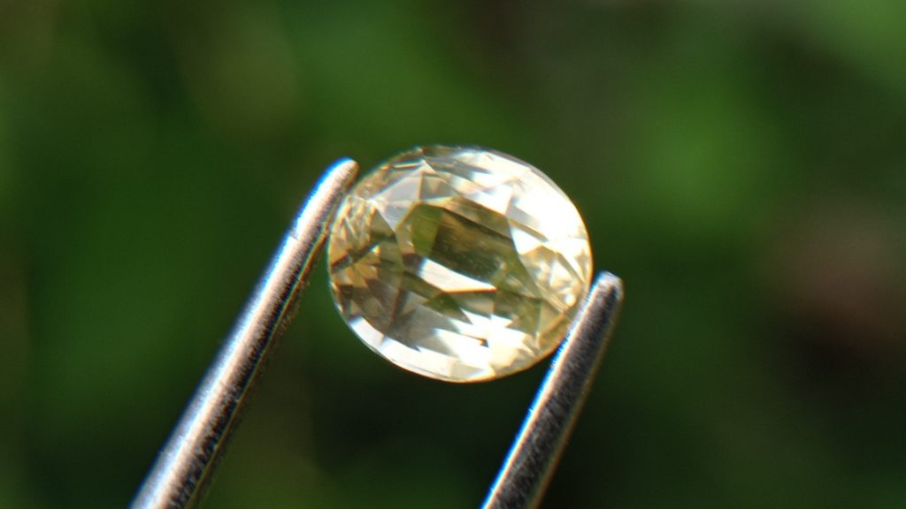 Natural Light Yellow Sapphire Sri Lanka