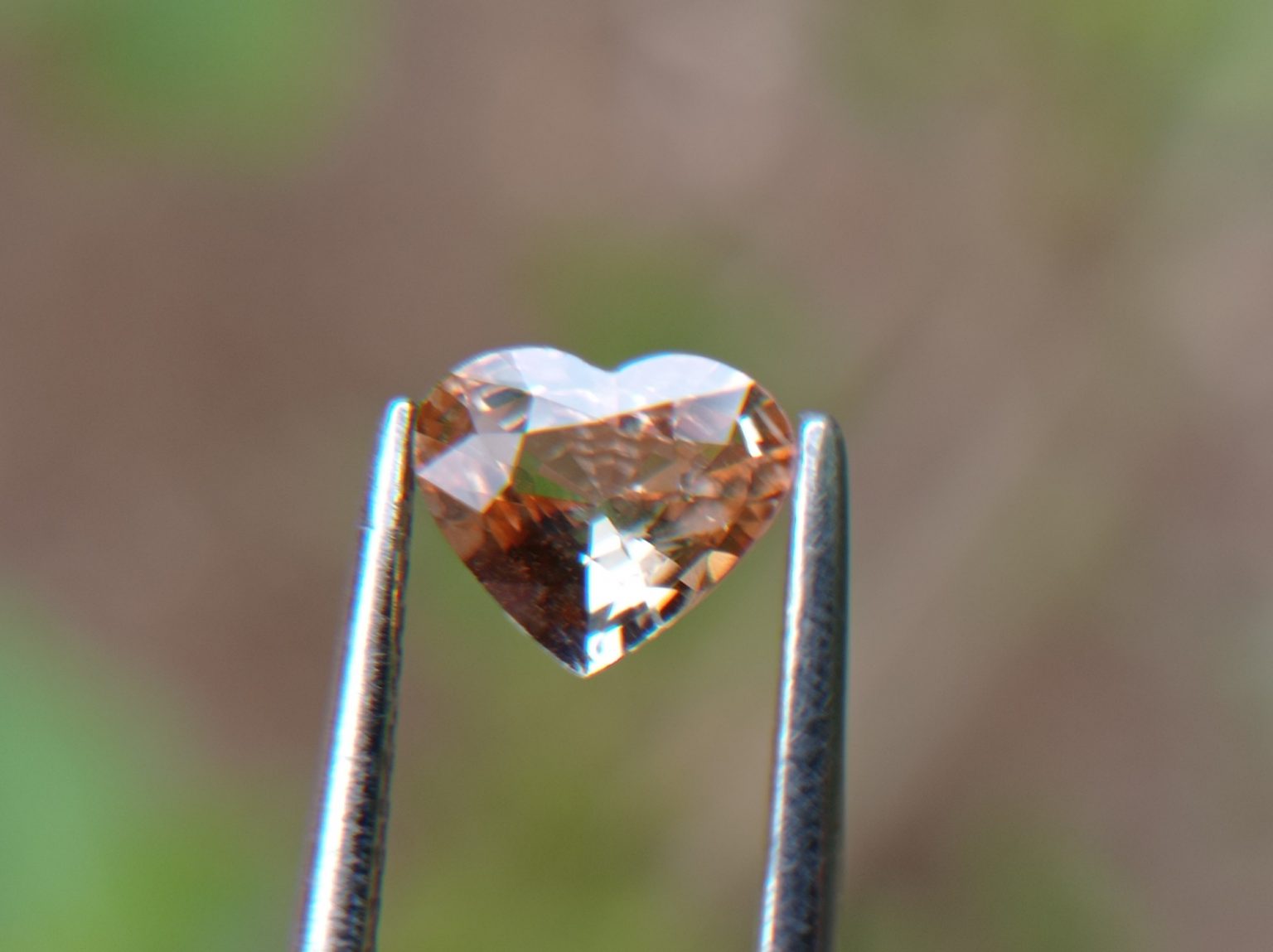 2_Natural peach colour Sapphire from Danu Group Gemstones