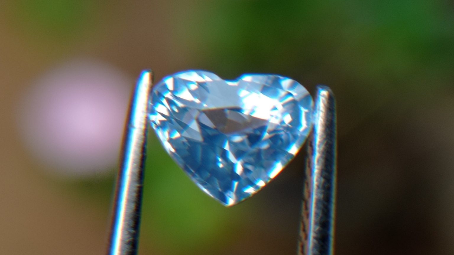 25_Natural blue Sapphire from Danu Group Gemstones