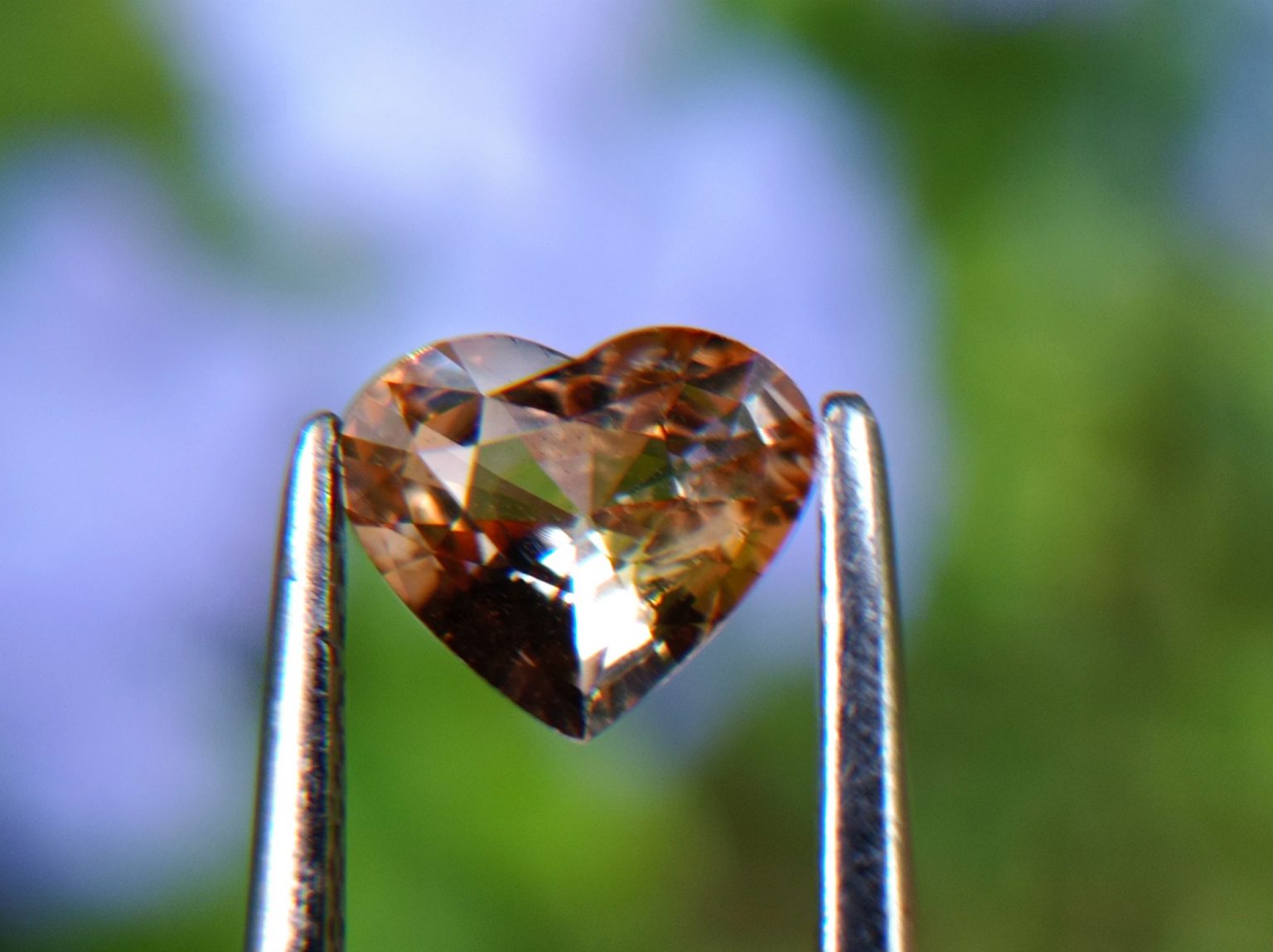 2_Natural peach colour Sapphire from Danu Group Gemstones