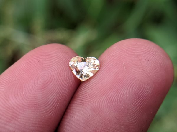 19_Natural yellow sapphire heart sri lanka danu group Gemstones_compress75