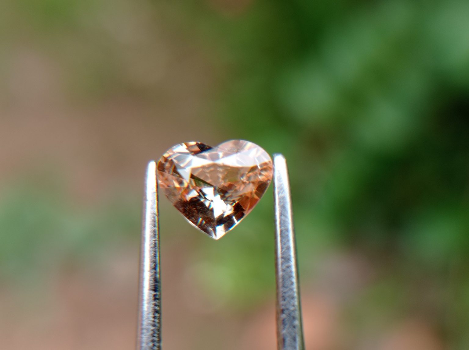 2_Natural peach colour Sapphire from Danu Group Gemstones