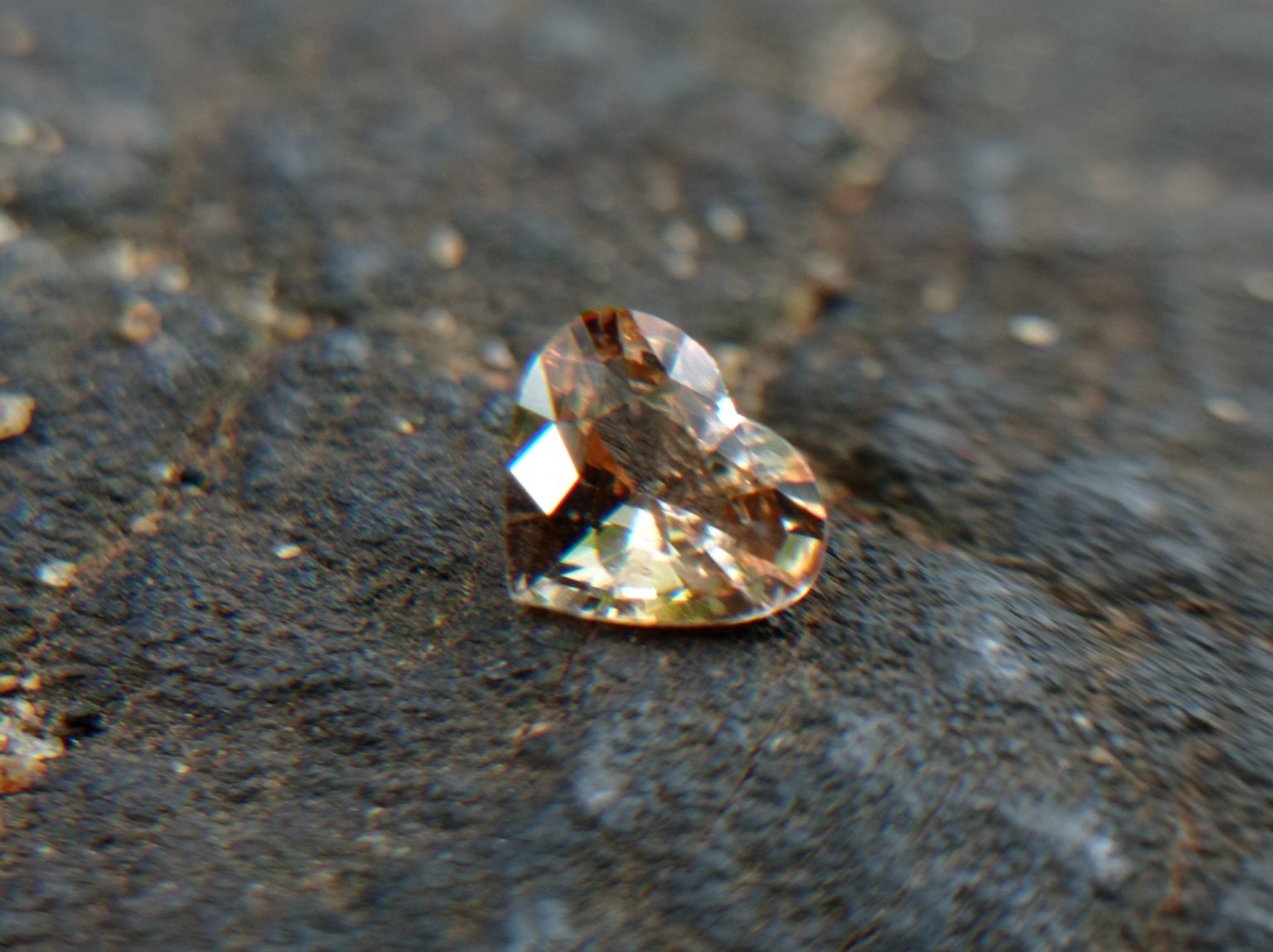 2_Natural peach colour Sapphire from Danu Group Gemstones