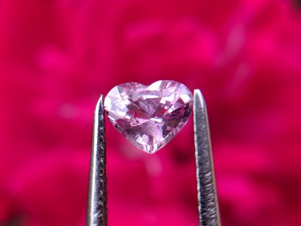 21_Natural pink sapphire heartsri lanka danu group Gemstones_compress9