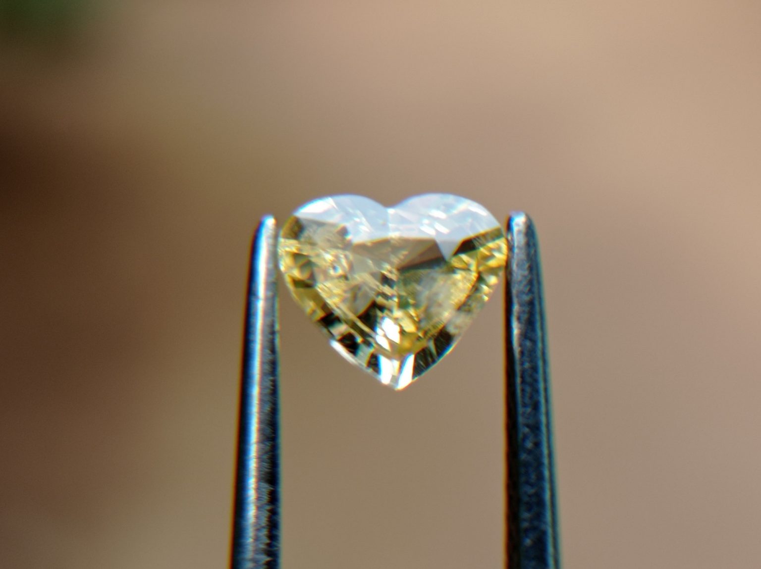 6_Natural light yellow Sapphire from Danu Group Gemstones