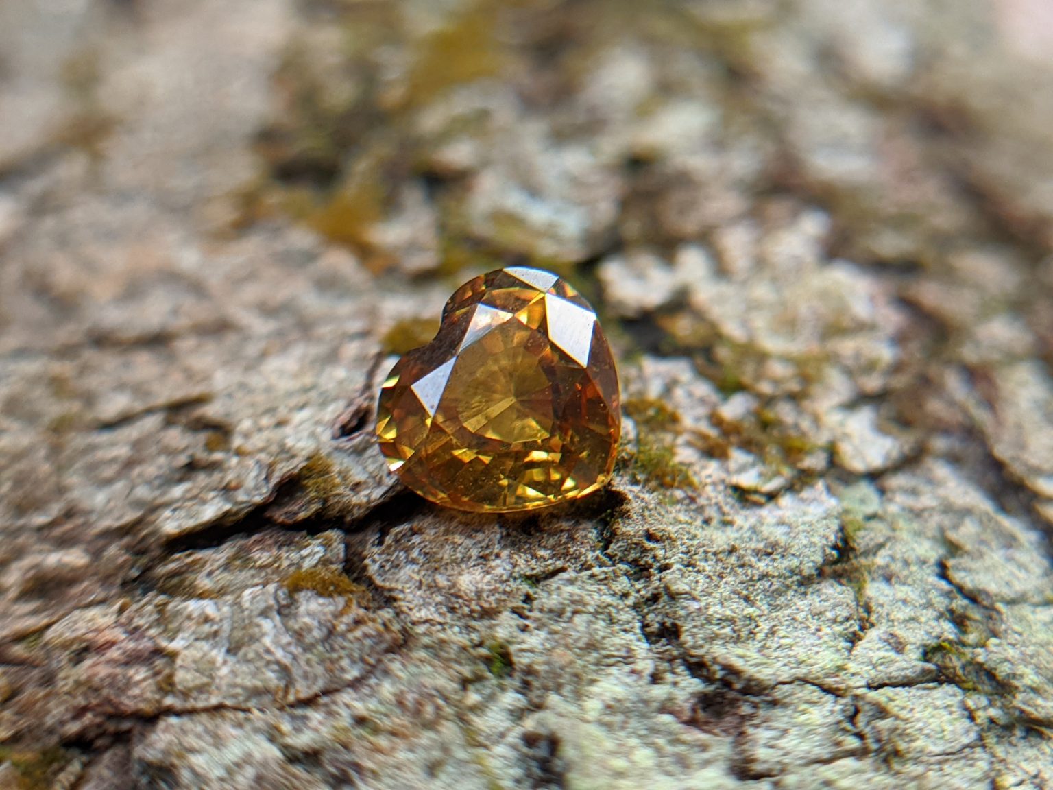 2_Natural yellow sapphire heart sri lanka danu group Gemstones_compress74