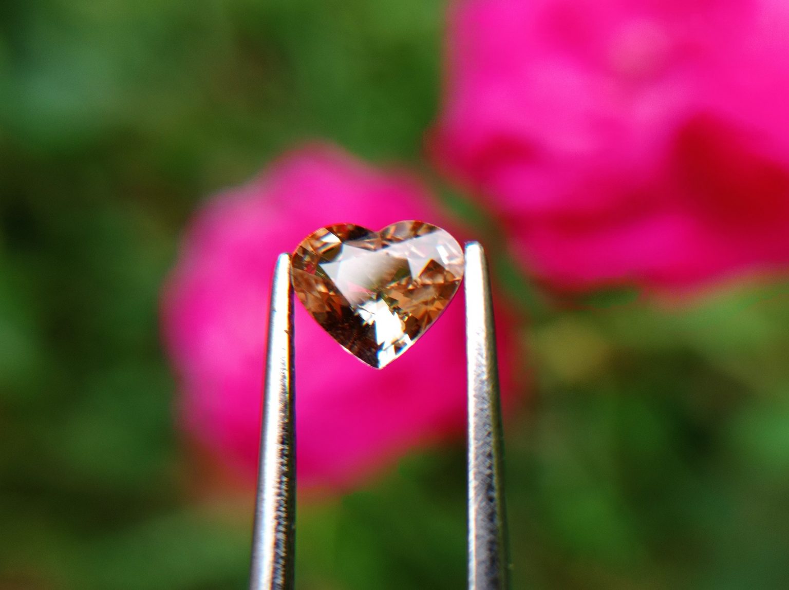 2_Natural peach colour Sapphire from Danu Group Gemstones