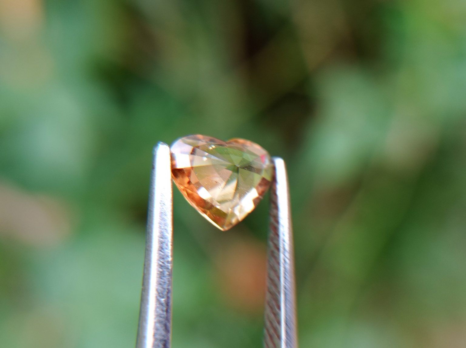 2_Natural peach colour Sapphire from Danu Group Gemstones