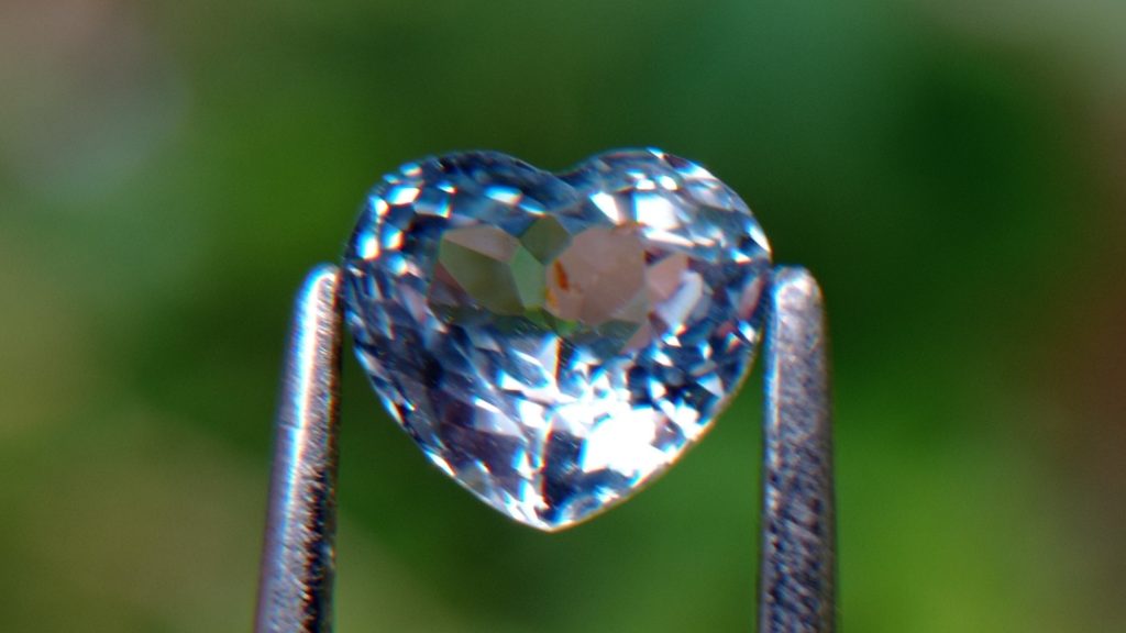 6_Natural white Sapphire from Danu Group Gemstones 01_compress45