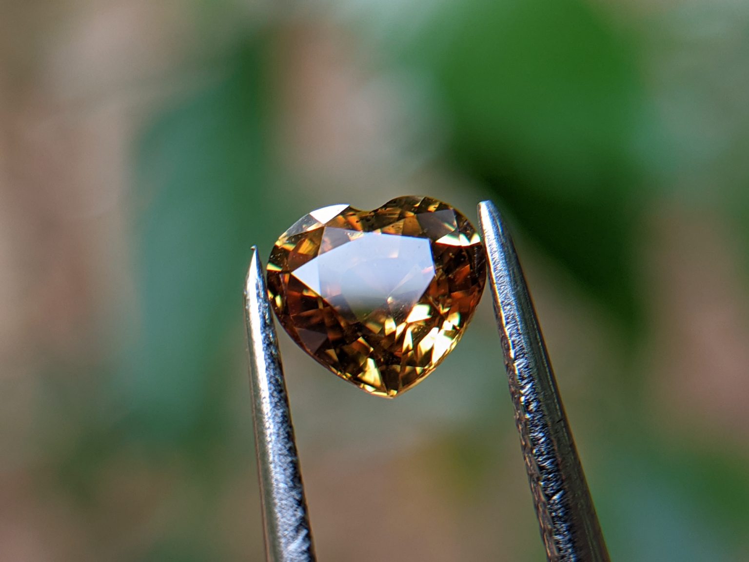 8_Natural yellow sapphire heart sri lanka danu group Gemstones_compress90