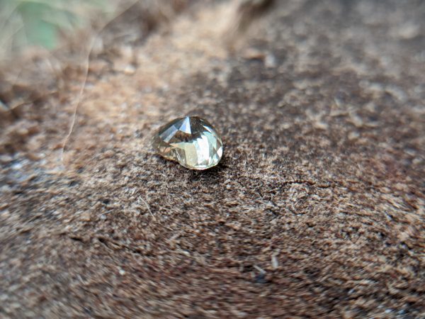 9_Natural green sapphire heart danu group Gemstones_compress11