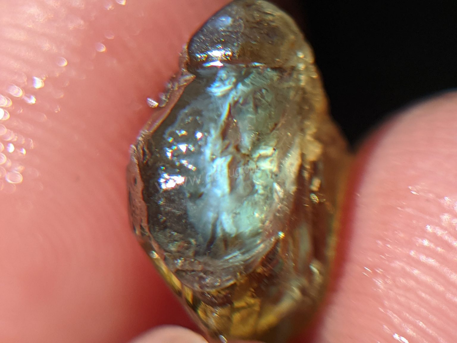 Ceylon Natural rare chrysoberyl Sixling half crystal with cats eye effect Danu Group rare collection