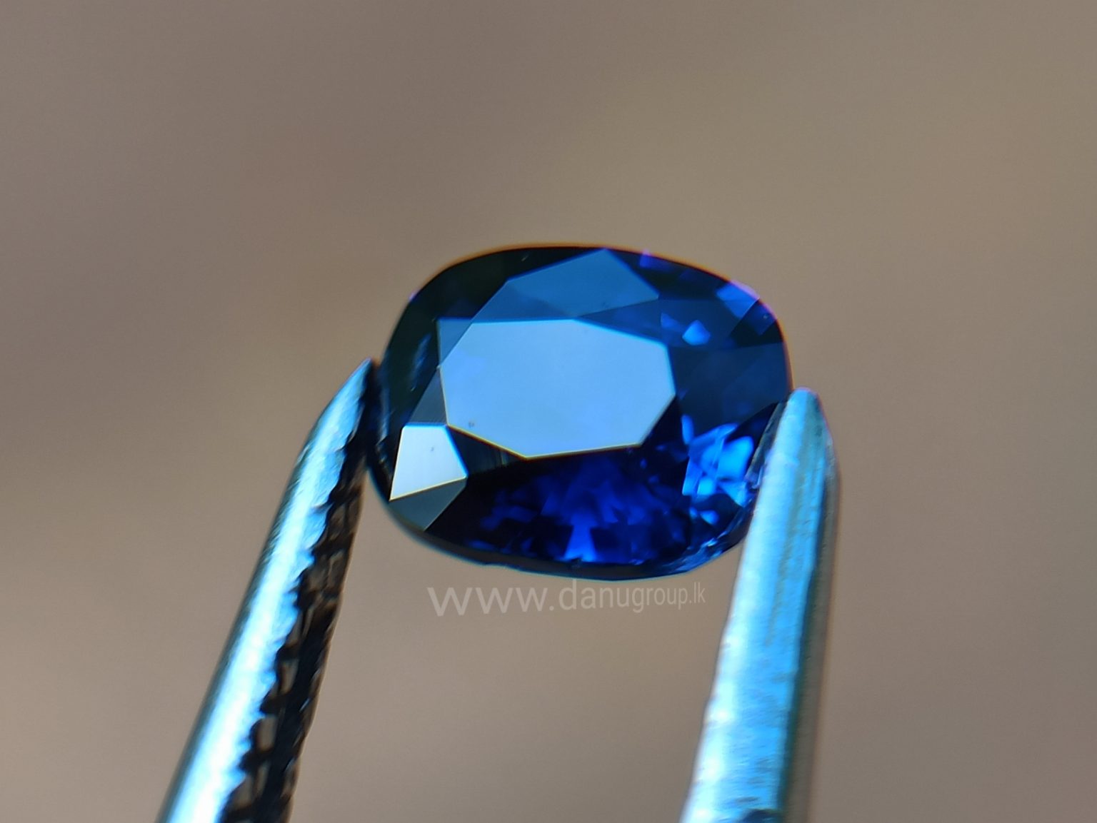 Natural Vivid Royal Blue Sapphire Danu Group Royal Gemstones