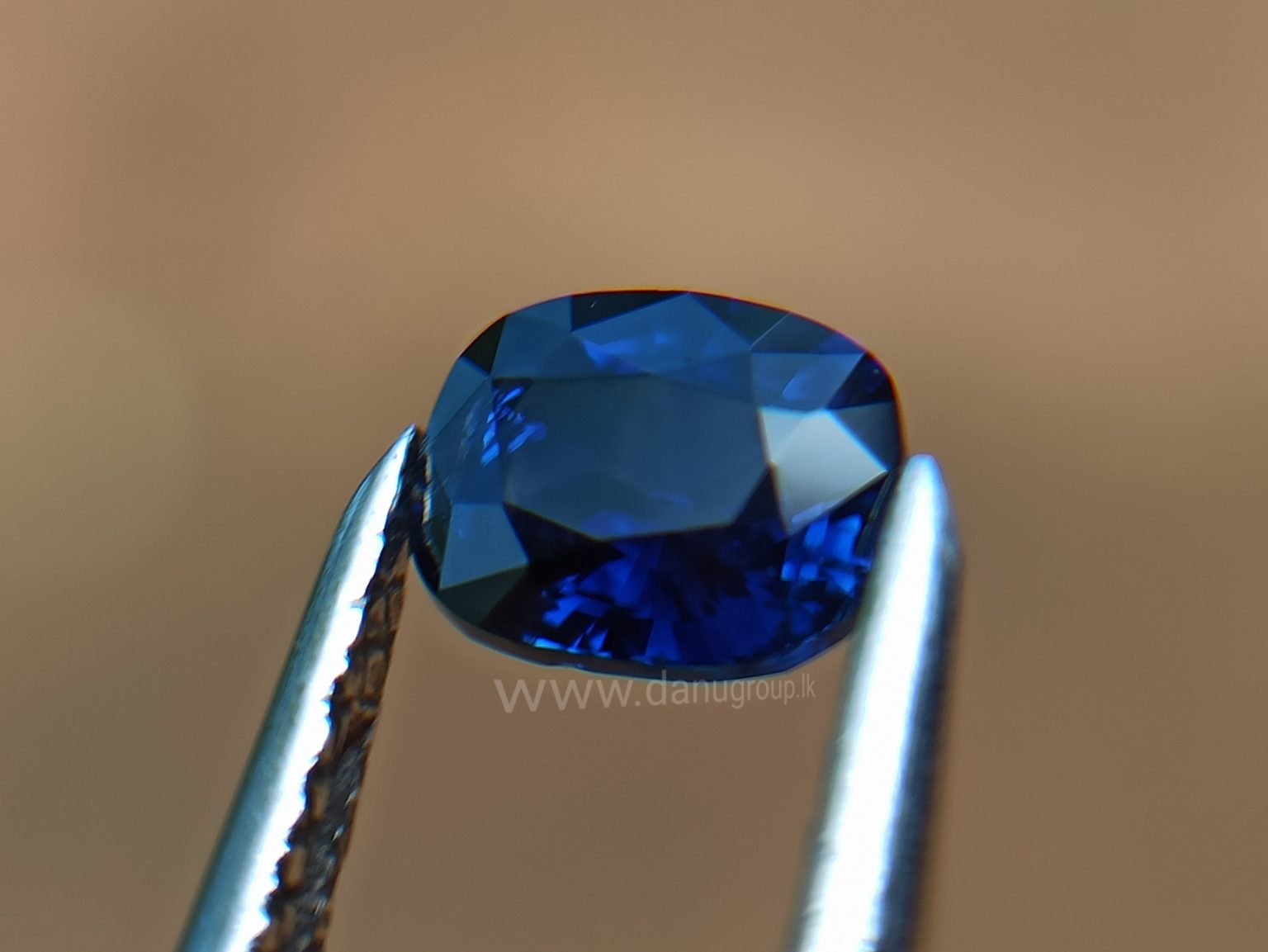 Natural Vivid Royal Blue Sapphire Danu Group Royal Gemstones