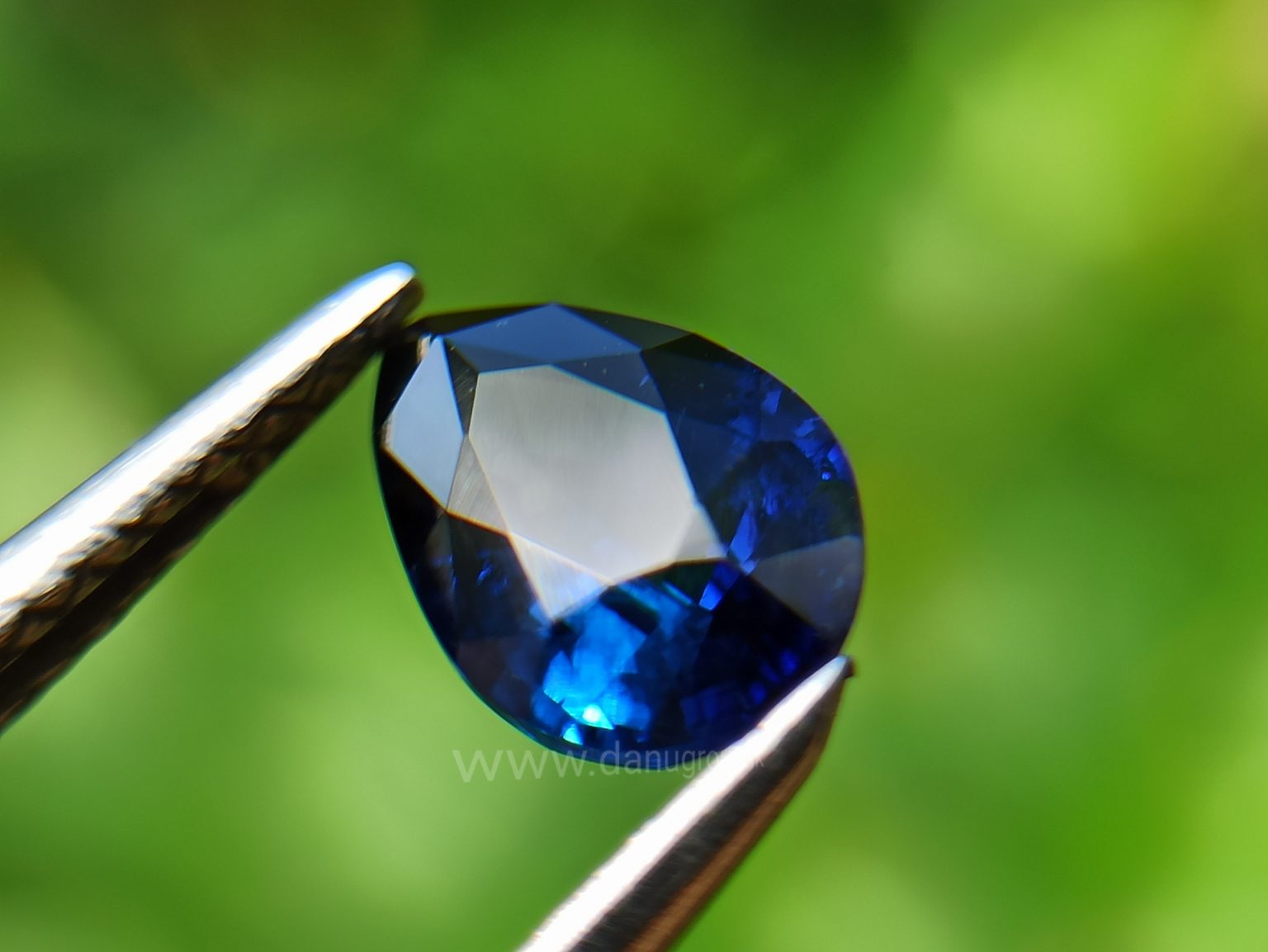 Natural Vivid Royal Blue Sapphire Danu Group Royal Gemstones
