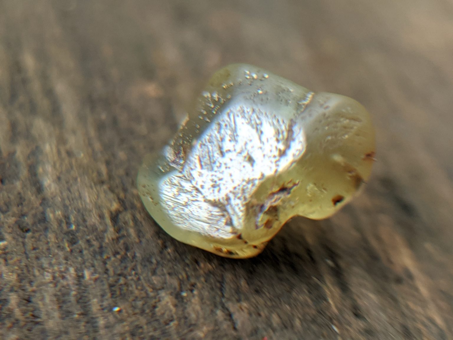Danu Group RARE NATURAL CHRYSOBERYL SIXLING HALF CRYSTAL WITH CHATOYANCY