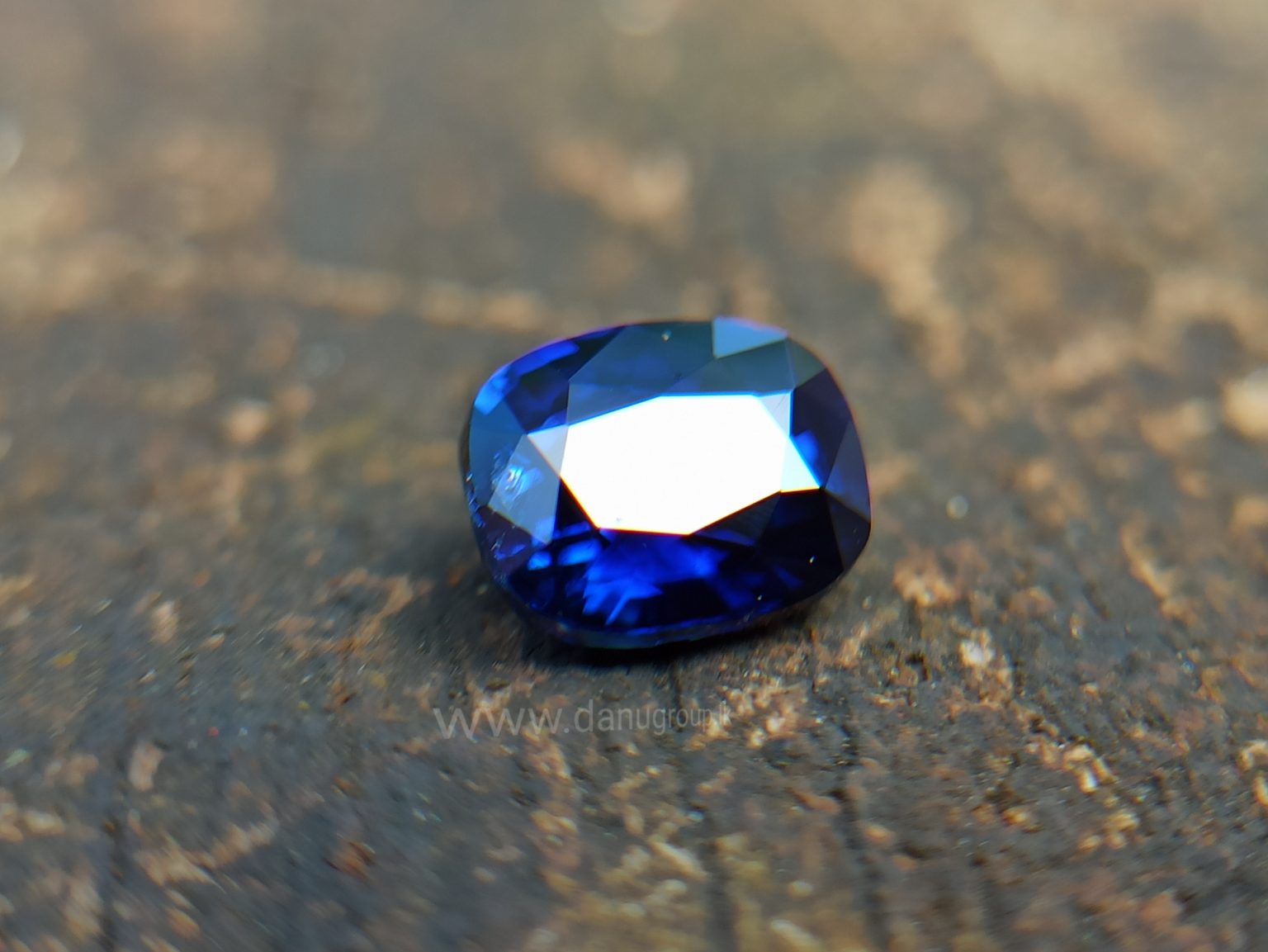 Natural Vivid Royal Blue Sapphire Danu Group Royal Gemstones