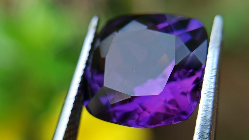 Natural Amethyst - One of the best healing gemstone in the planet - Danu Group Gemstones