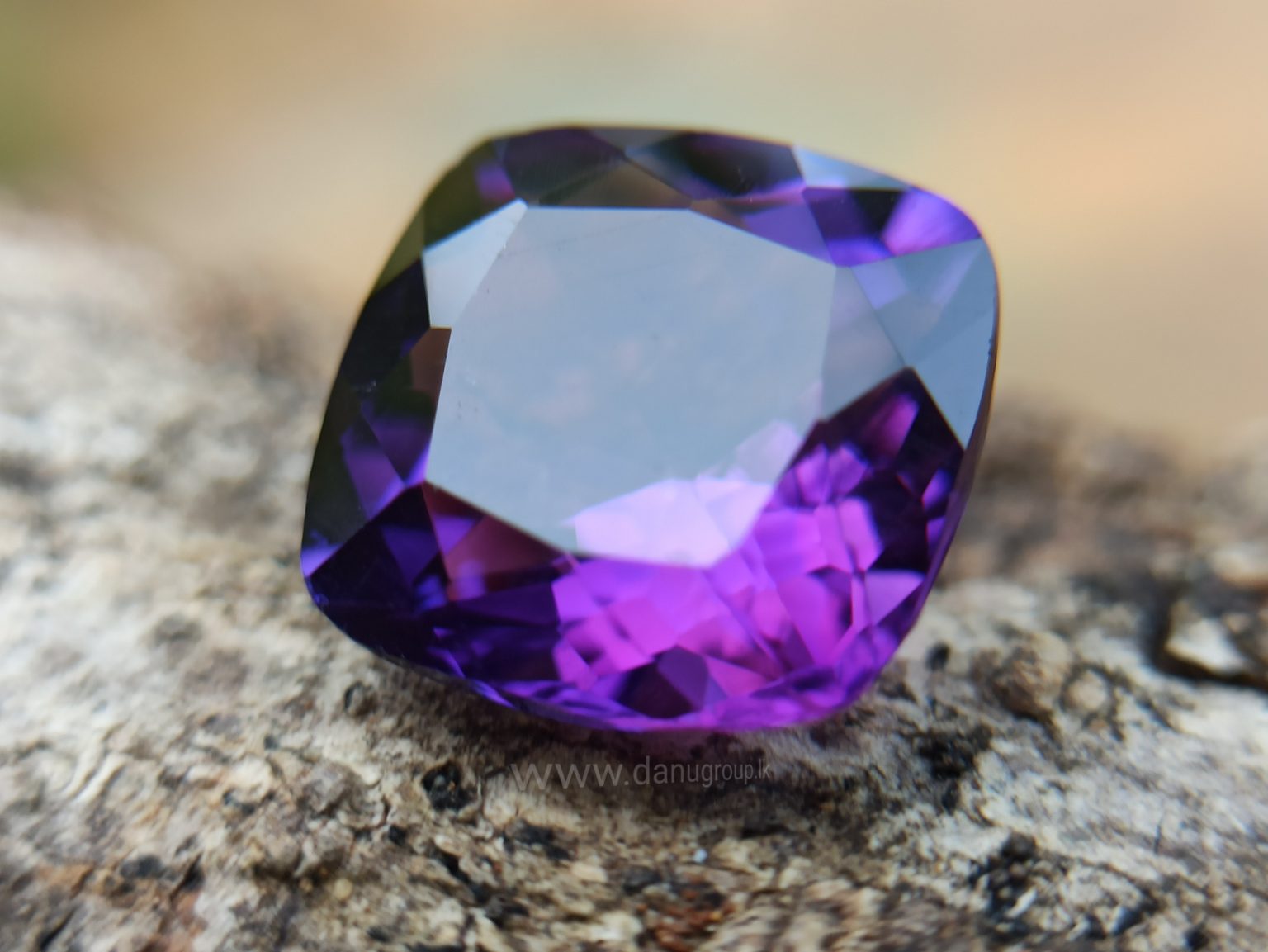 Natural Amethyst - One of the best healing gemstone in the planet - Danu Group Gemstones