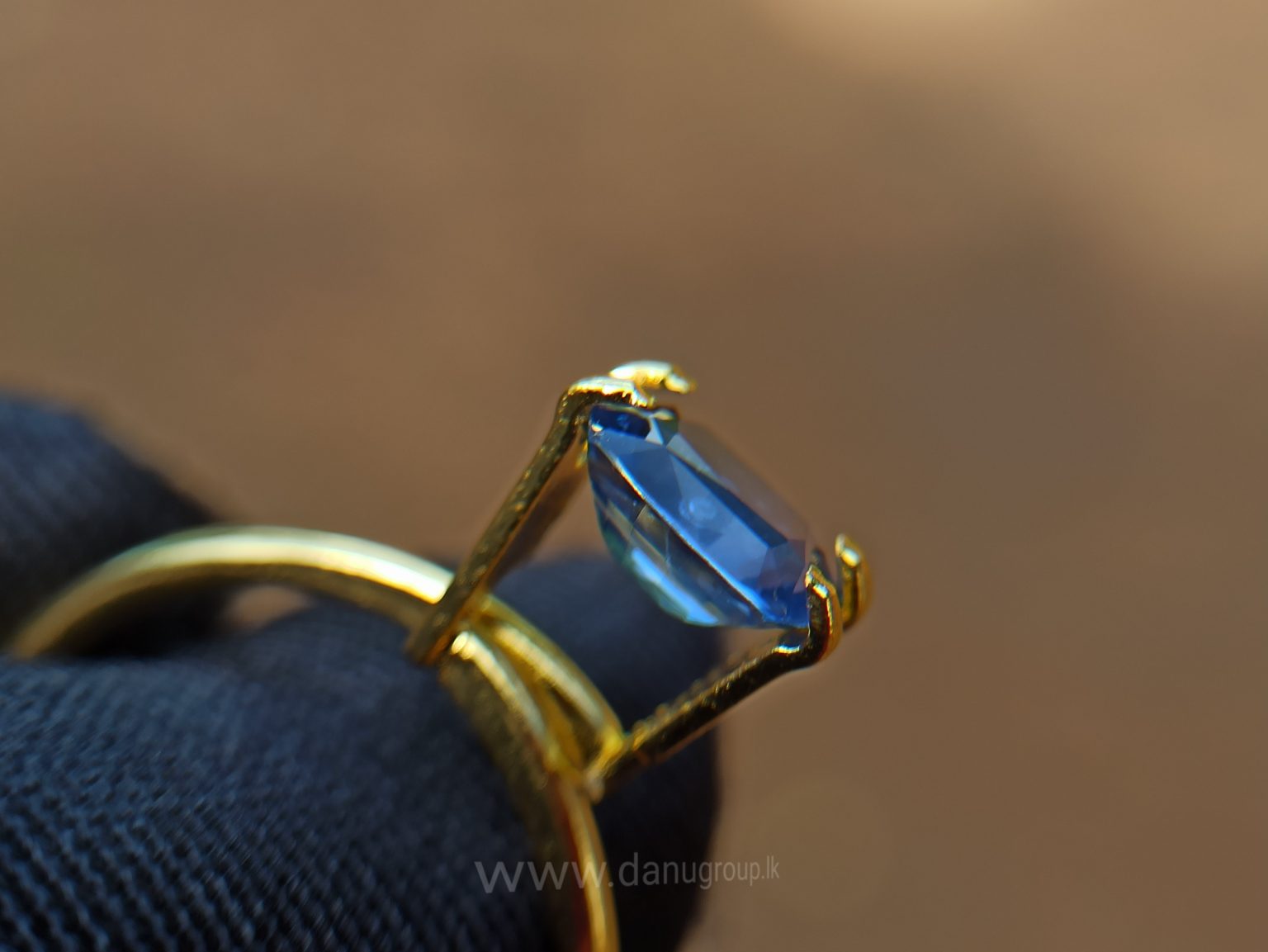danugroup.lk - ceylon natural cornflower blue sapphire engagement ring stone
