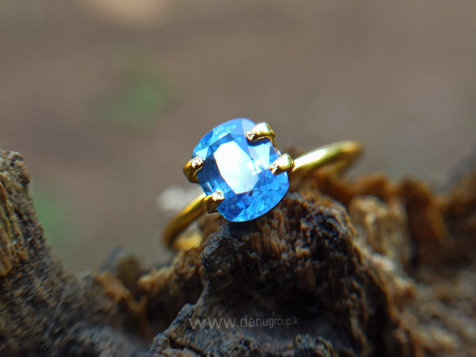 danugroup.lk - ceylon natural cornflower blue sapphire engagement ring stone