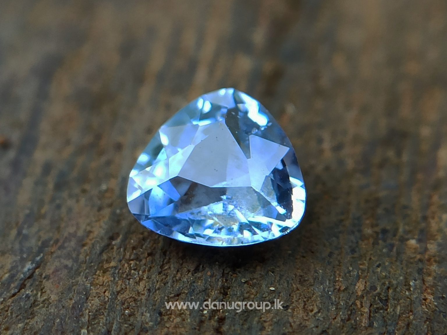 Ceylon Natural Purple sapphire and blue sapphire couple - Natural Fancy Sapphire Couple from Danu Group