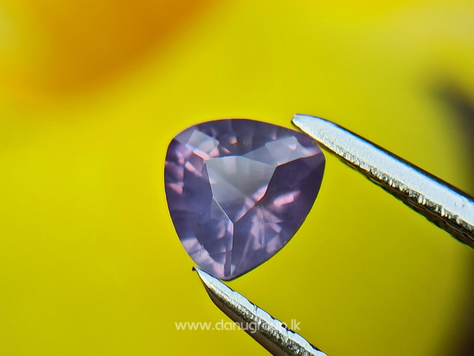 danugroup.lk - natural purple and yellow sapphire from Danu Group Fancy Sapphire couple