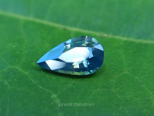 natural bi colour Sapphire pear danu group Gemstones