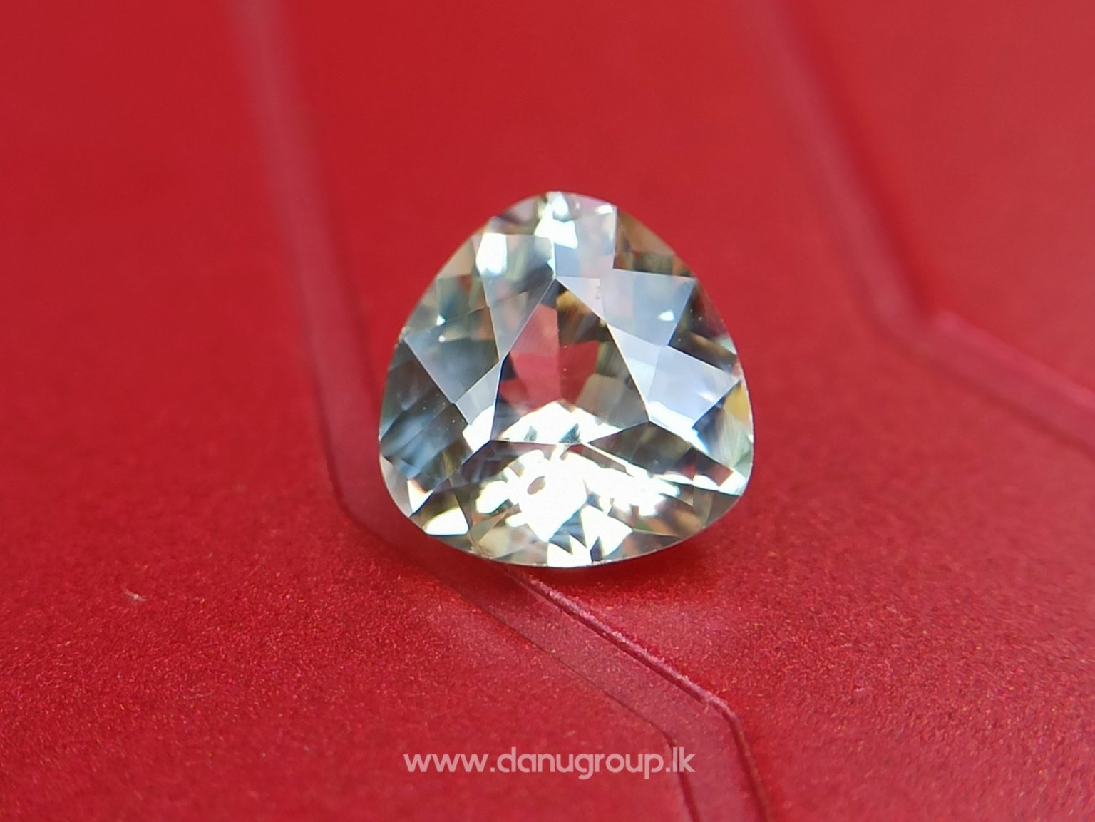 danugroup.lk - ceylon natural yellow sapphire and white Sapphire - Natural Fancy Sapphire Couple from Danu Group