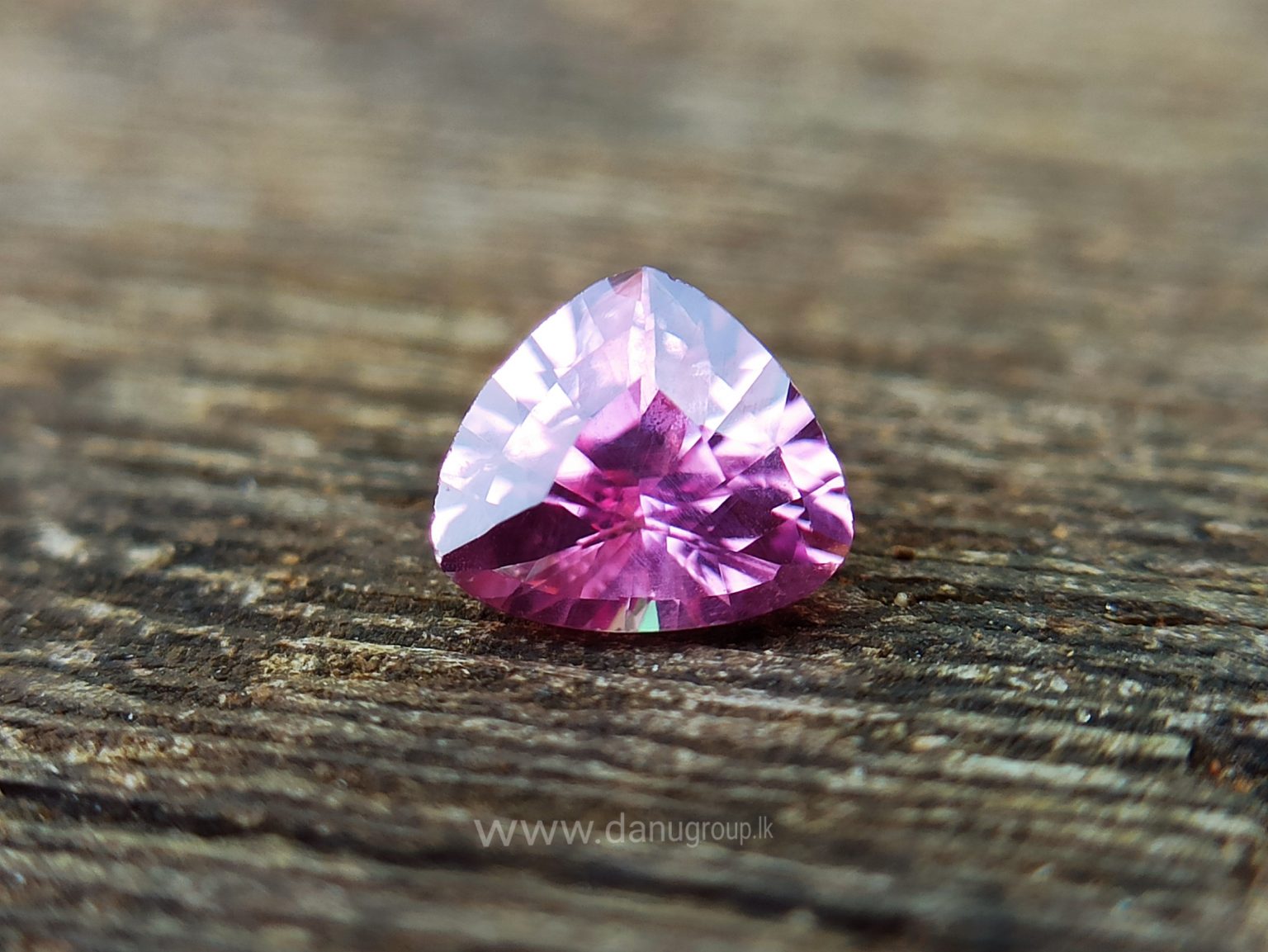 danugroup.lk - Ceylon Natural Blue and pink sapphire couple Danu Group Gemstones