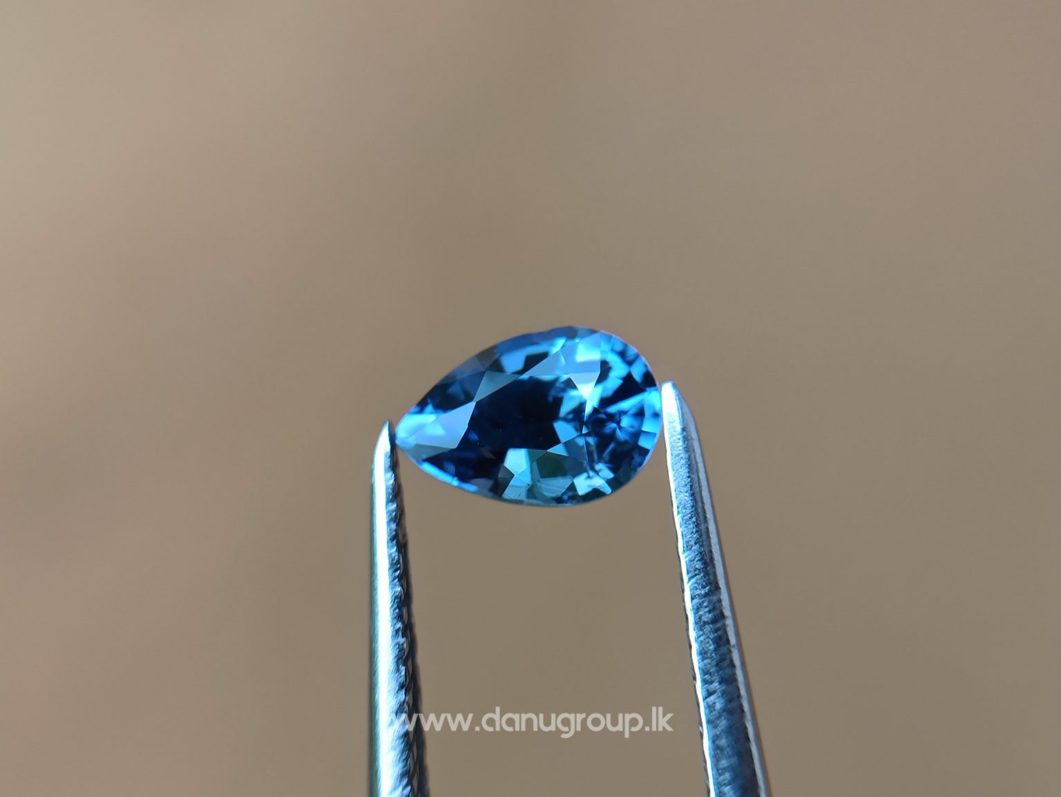 danugroup.lk - Ceylon Natural Cornflower Blue Sapphire Danu Group Gemstones Collections