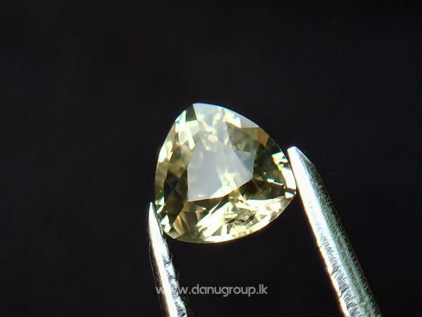 danugroup.lk - natural purple and yellow sapphire from Danu Group Fancy Sapphire couple
