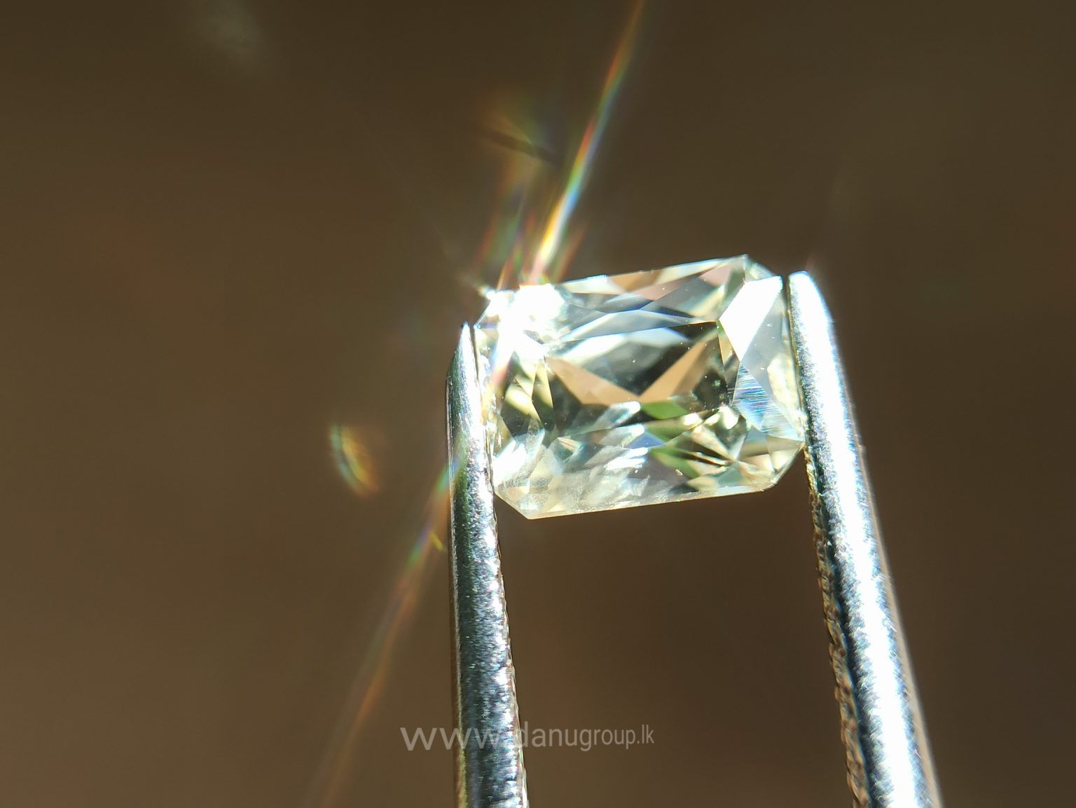 Natural Natural Yellow Sapphire With amazing luster - Danu Group Gemstones