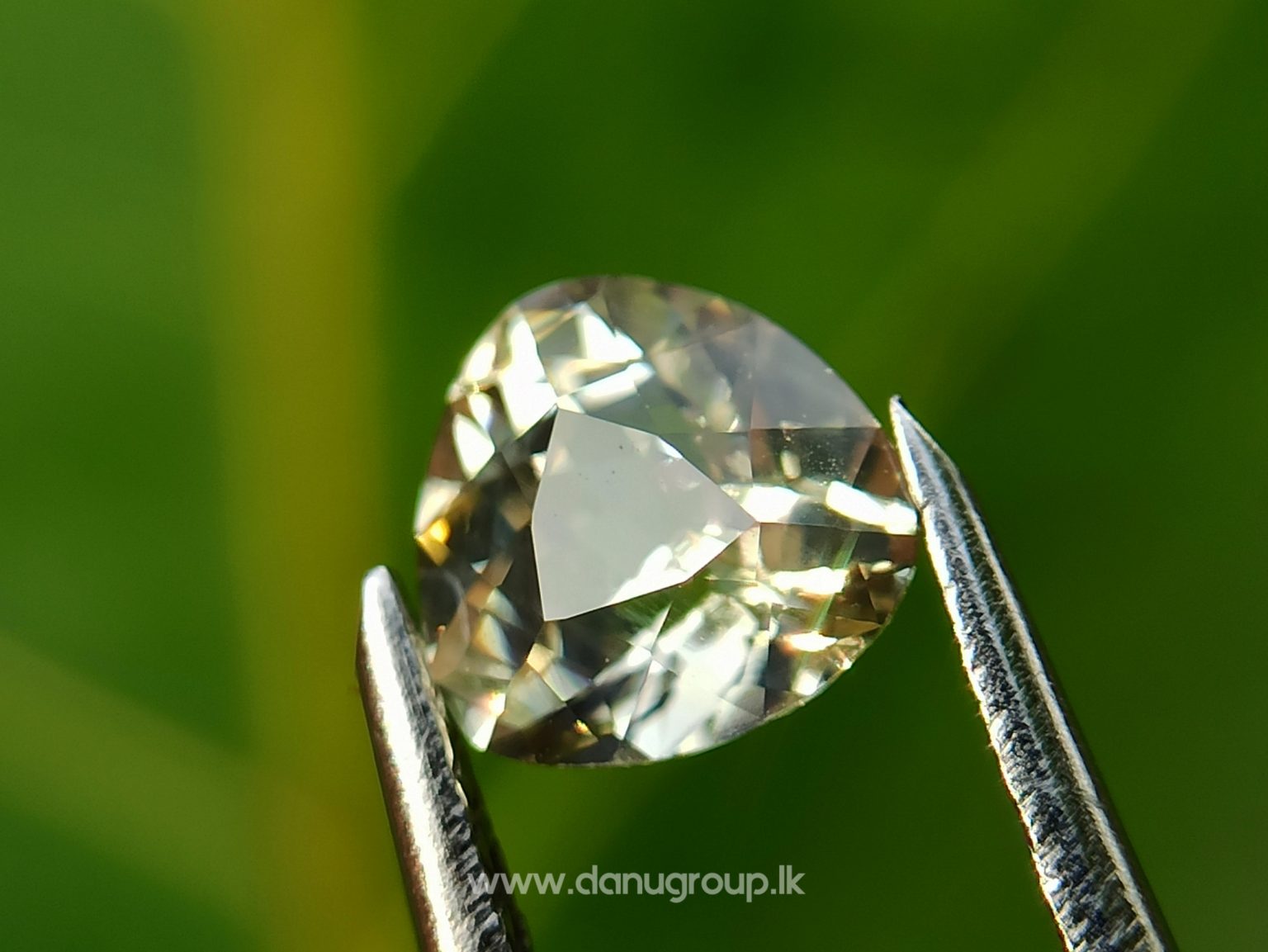 danugroup.lk - ceylon natural yellow sapphire and white Sapphire - Natural Fancy Sapphire Couple from Danu Group