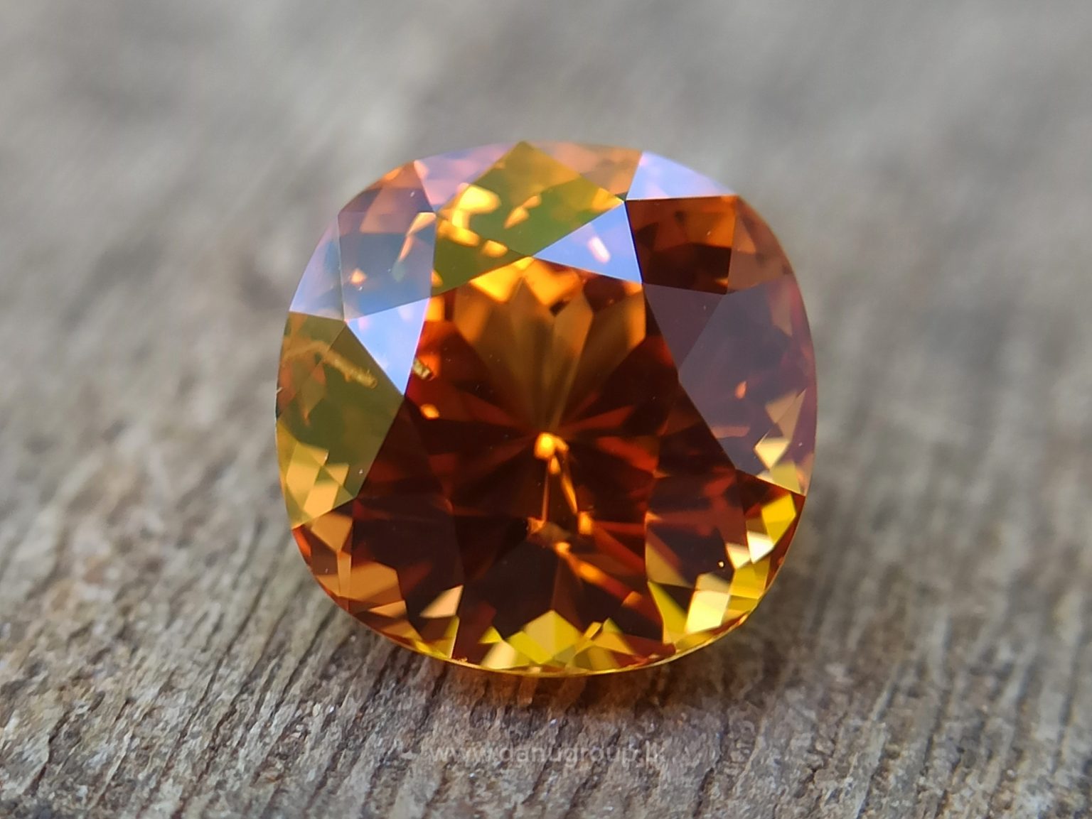 danugroup.lk - Ceylon Natural Spessartite Garnet pyrop Spessartite from Danu Group Gemstones Collections