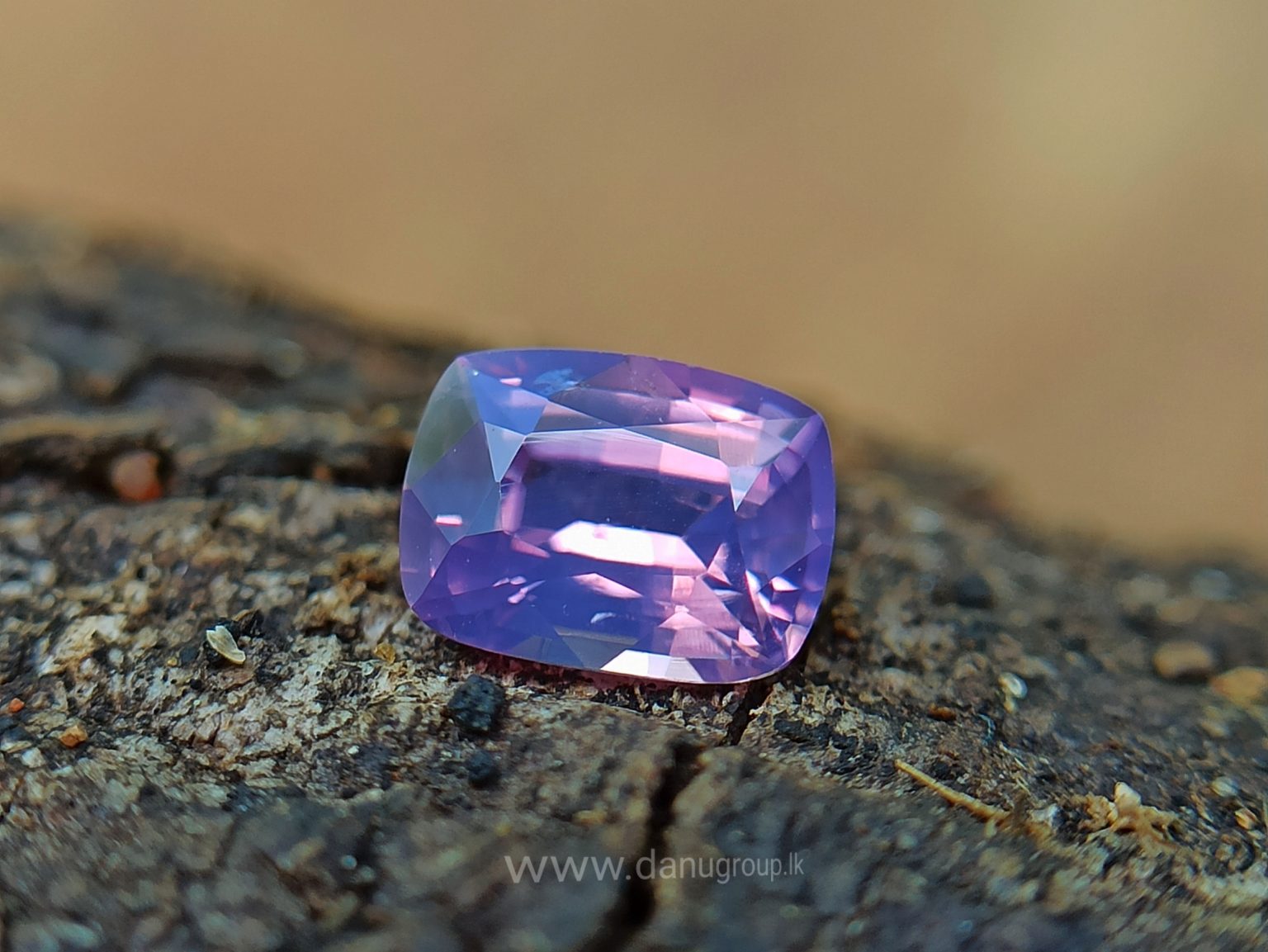 danugroup.lk - ceylon Natural purplish pink sapphire Danu Group Gemstones Collections