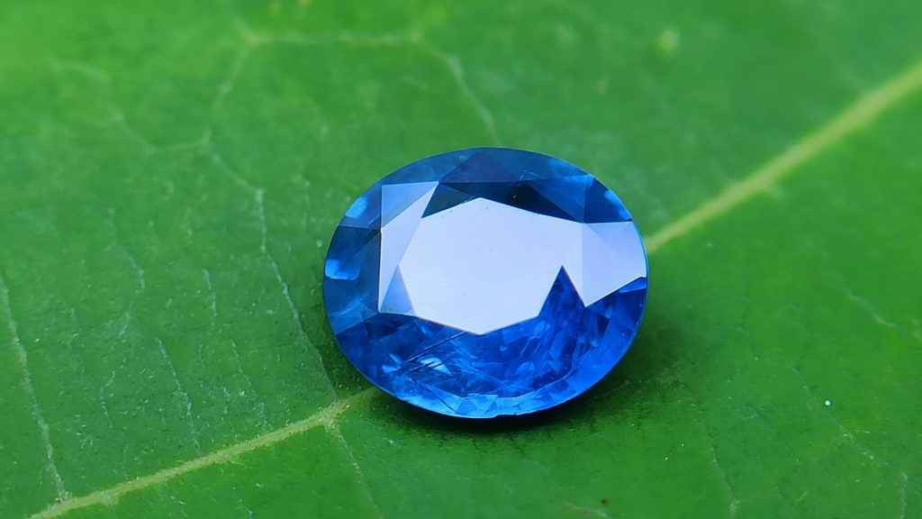 danugroup.lk - Ceylon Natural Cornflower Blue Sapphire Danu Group Gemstones Collections