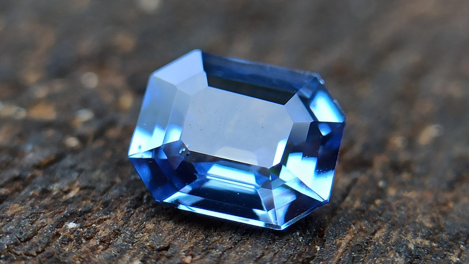 Ceylon Natural Blue Sapphire Danu Group gemstones