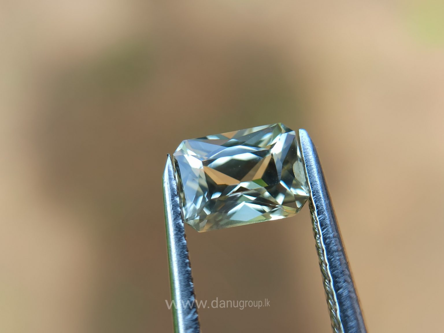 Natural Natural Yellow Sapphire With amazing luster - Danu Group Gemstones
