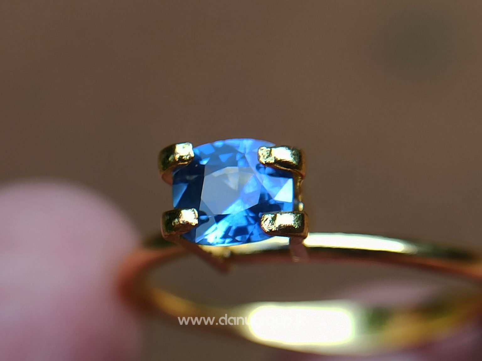 danugroup.lk - Ceylon Natural Cornflower Blue Sapphire Danu Group Gemstones Collections