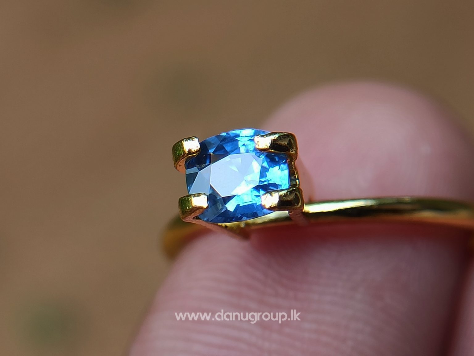 danugroup.lk - Ceylon Natural Cornflower Blue Sapphire Danu Group Gemstones Collections