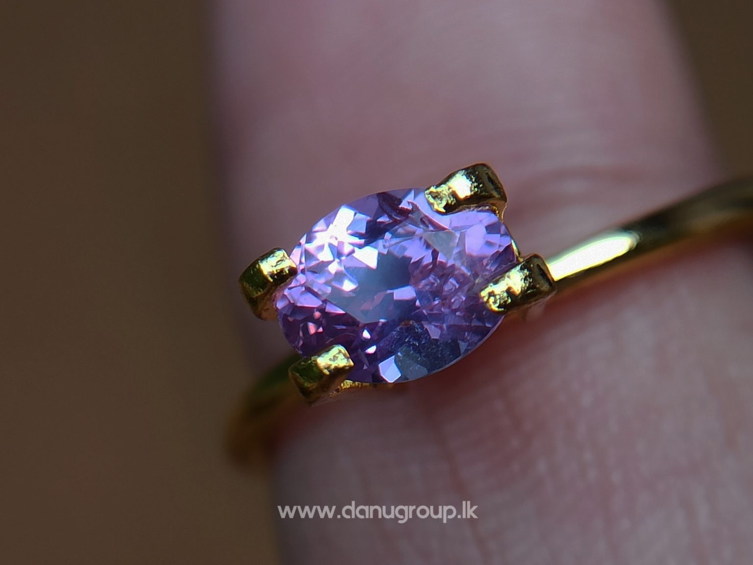 Purple sapphire - Ceylon Natural Purple Sapphire from Danu Group Gemstones Collection